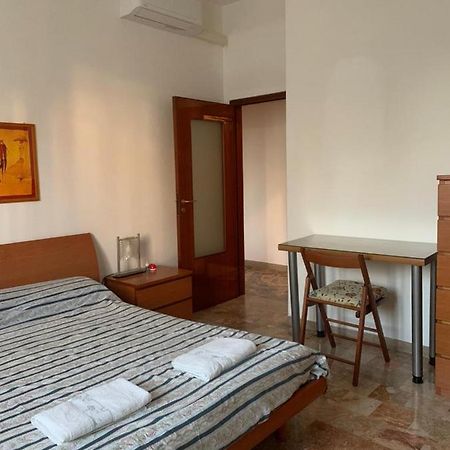 Comfortable Room Suitable 1-2 Pax بولونيا المظهر الخارجي الصورة