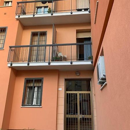Comfortable Room Suitable 1-2 Pax بولونيا المظهر الخارجي الصورة