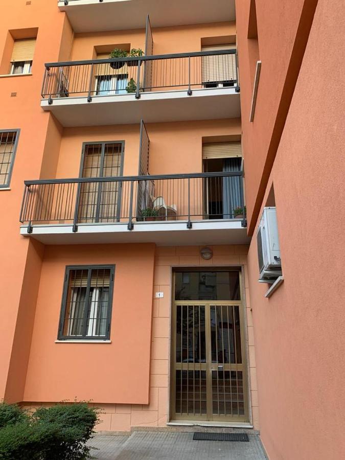 Comfortable Room Suitable 1-2 Pax بولونيا المظهر الخارجي الصورة